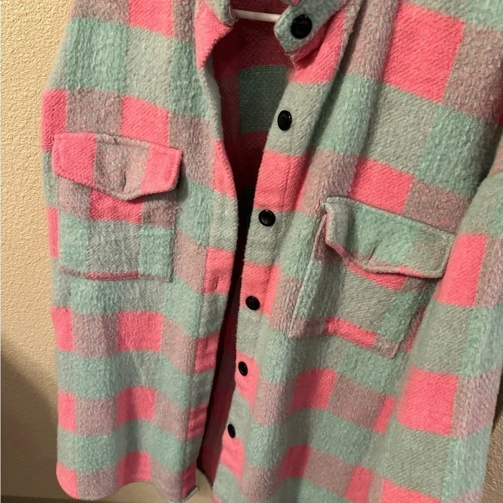 Pink and teal shacket - Picture 5 of 8